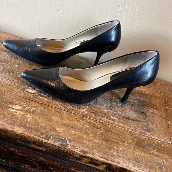 Nine and Co Black Patent Leather Classic Pumps Size 8 - Picture 2 of 7